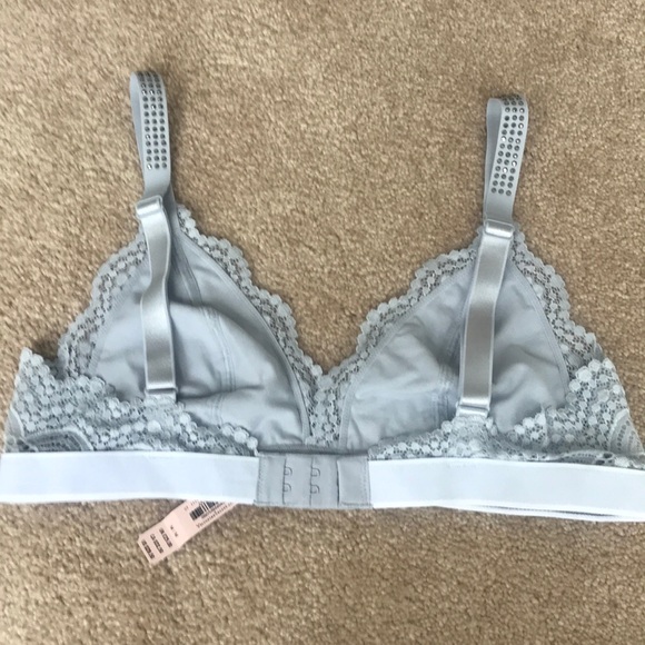 NEW Victoria’s Secret Bra - Picture 3 of 4